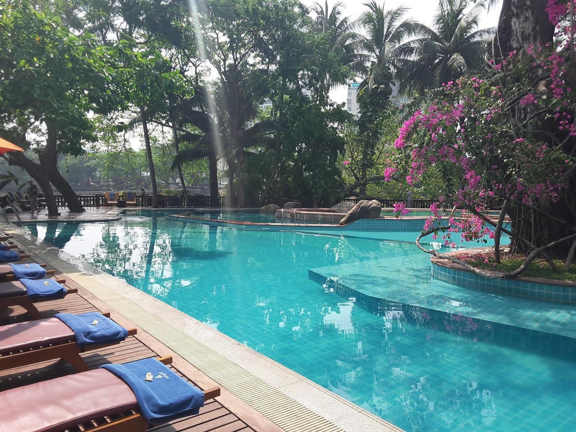 Kandawgyi Palace Hotel Yangon Luaran gambar